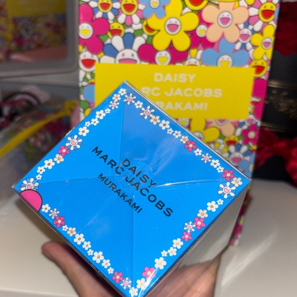 Limited Edition Daisy Marc Jacobs Murakami - Picture 2 of 4